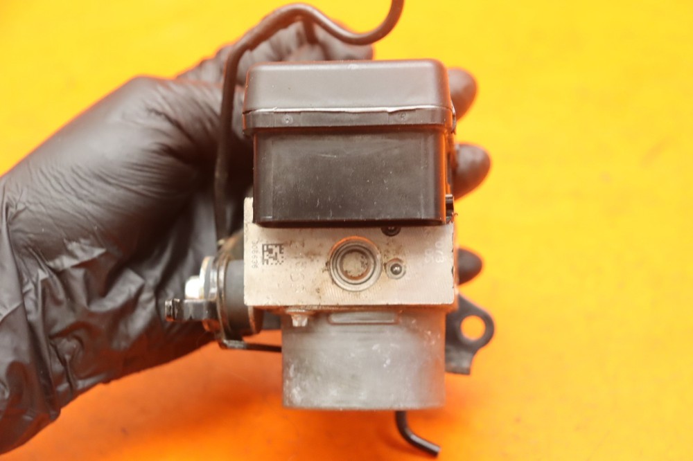 2013-2015 KAWASAKI NINJA 650 OEM ABS PUMP UNIT MODULE