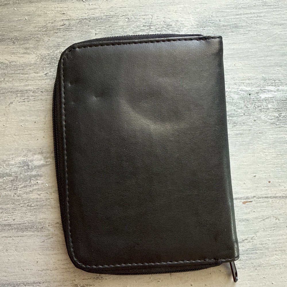 Samsonite Document & Card Holder for Passport Black Zip Around