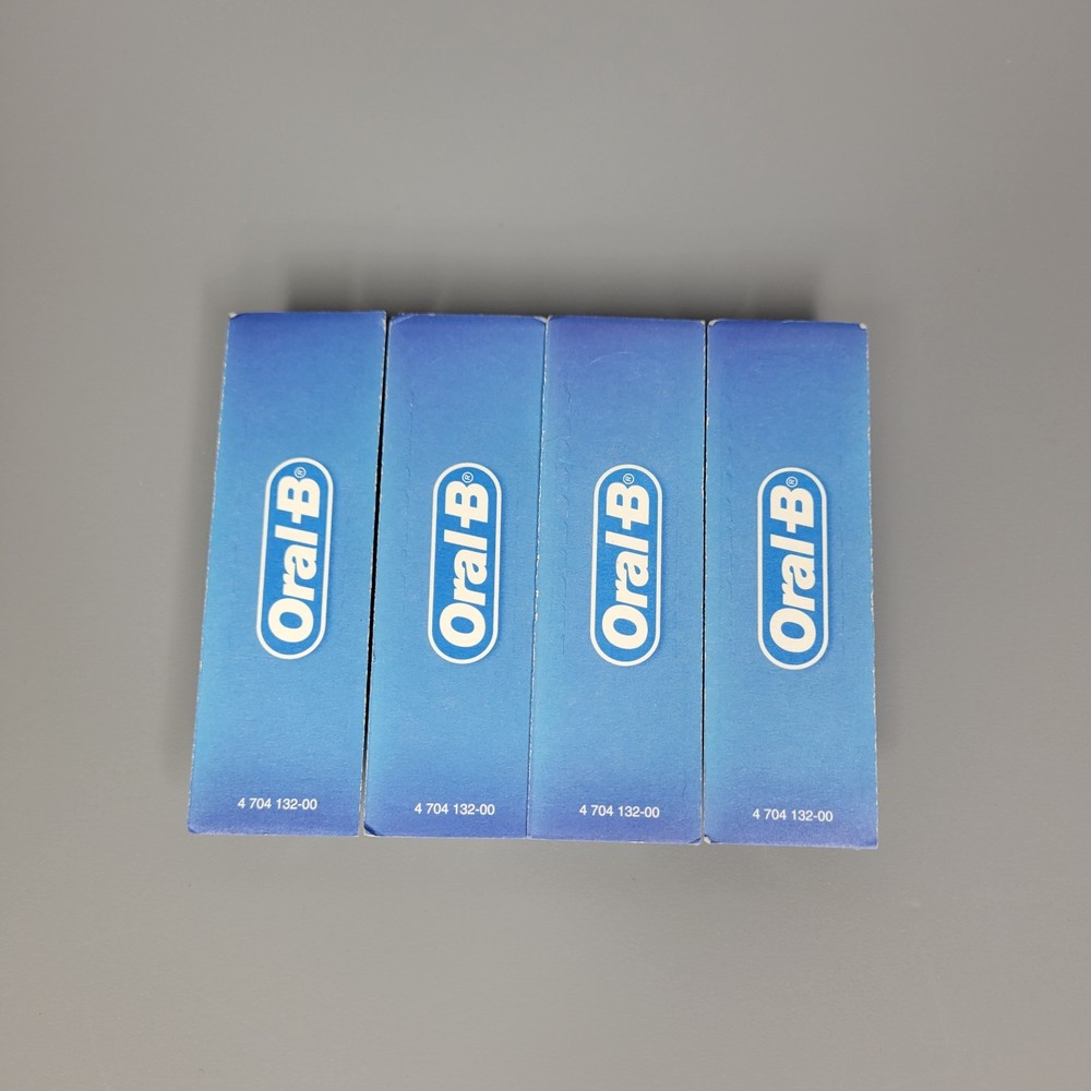 Oral-B- Advanced Clean - Replacement Brush Heads EB20AB - 4 Pack- Open Box