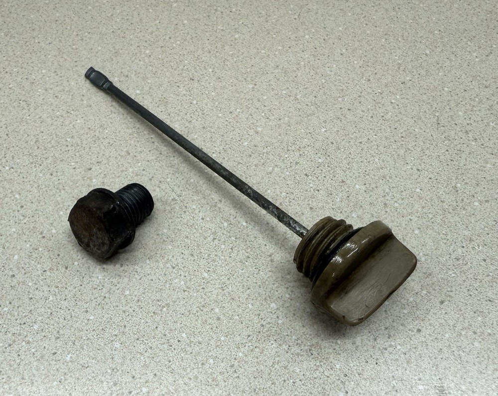 Honda QA50 Dipstick + Drain Plug
