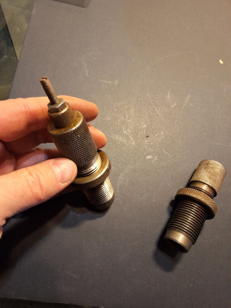 VINTAGE PACIFIC RELOADING DIES 22 VAR 2 DIE SET