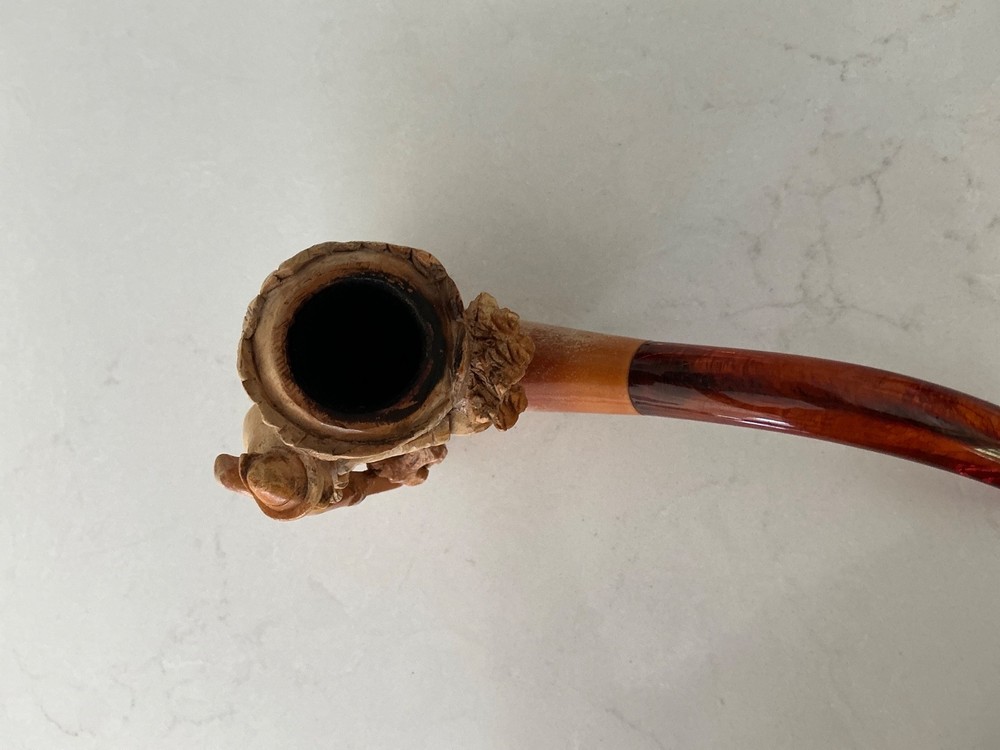 MEERSCHAUM Pipe Carved Bird Hunter Nice Condition with original case