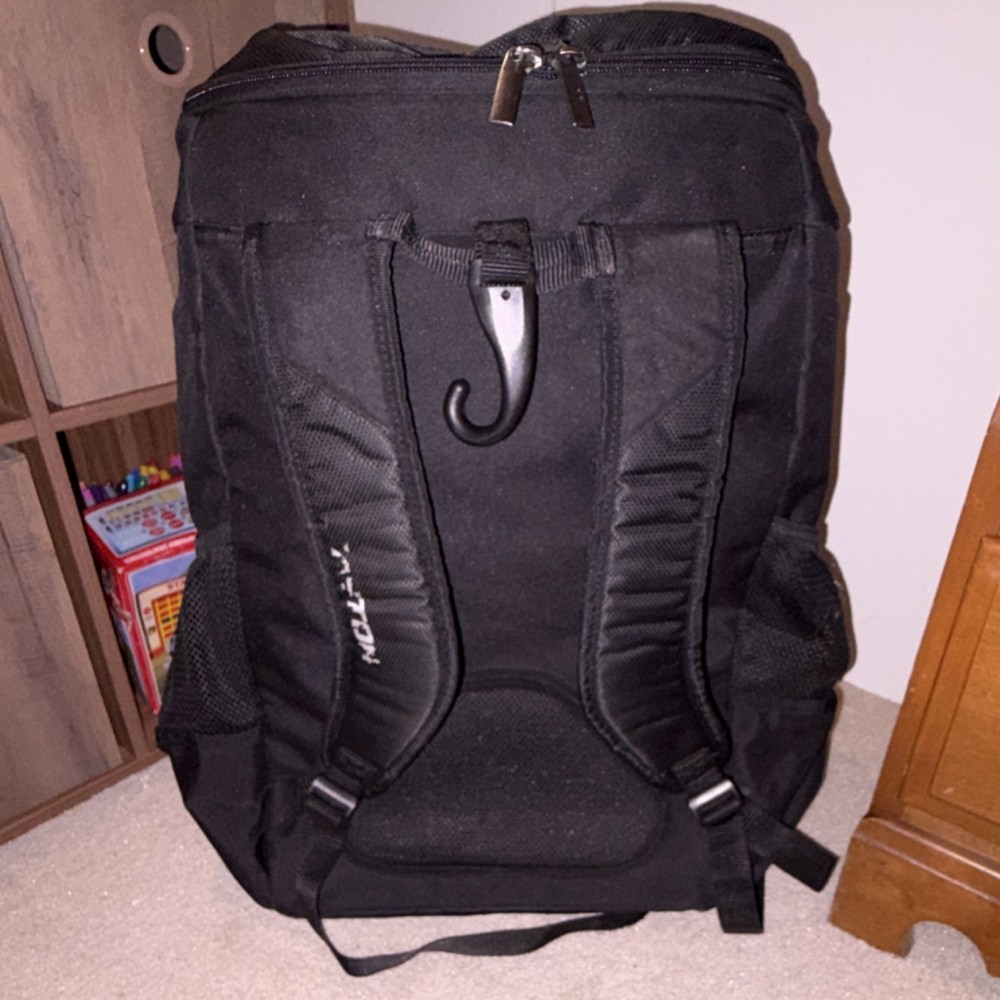 Easton Elite Utility System Baseball Backpack Black Bat Compartment