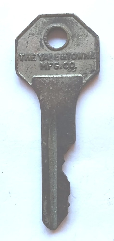 Vintage Key YALE JUNIOR Appx 1-7/8" Replacement Locks Steampunk