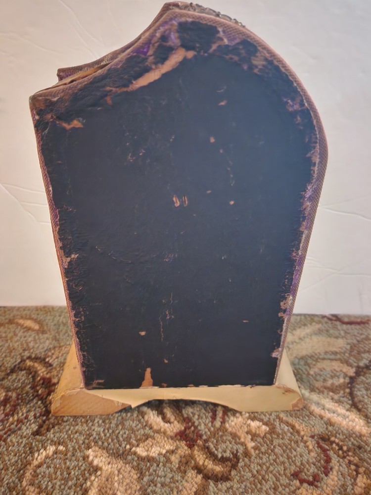 Vintage Celluloid/Felt Vanity Box With Accessories!