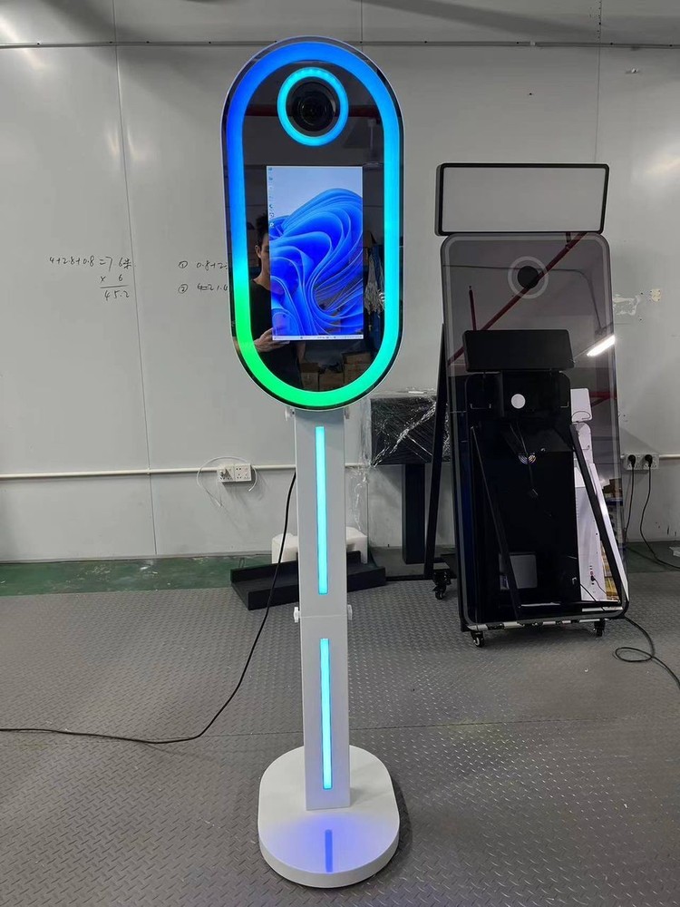 15.6inch mirror Photo Booth