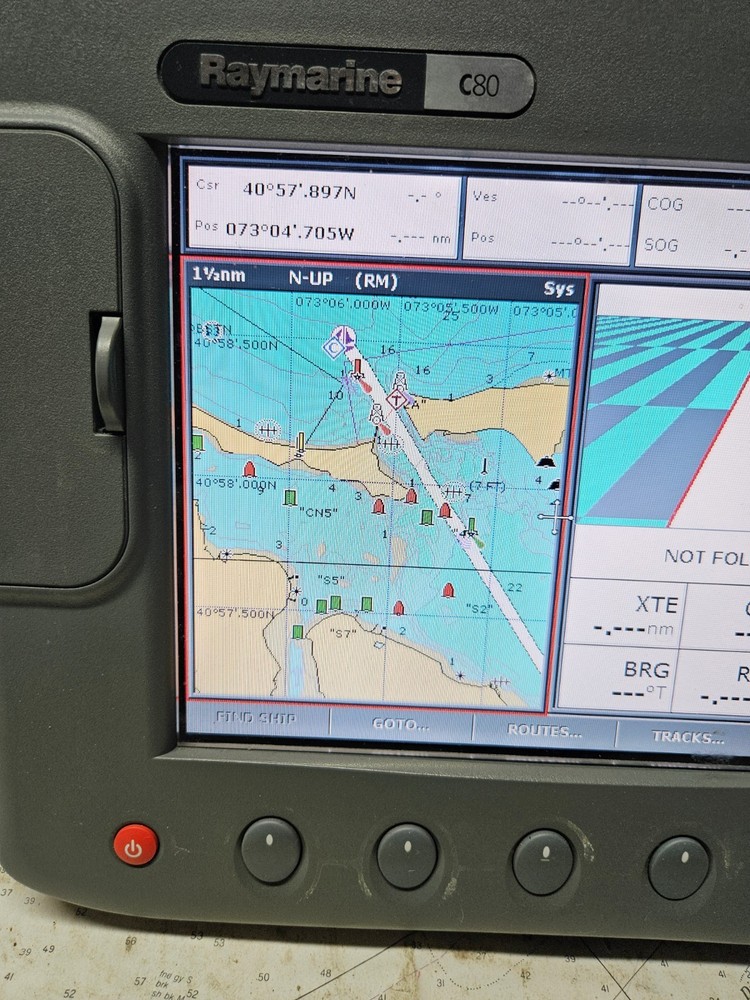 Raymarine C80 Chartplotter, GPS, Fishfinder, Radar