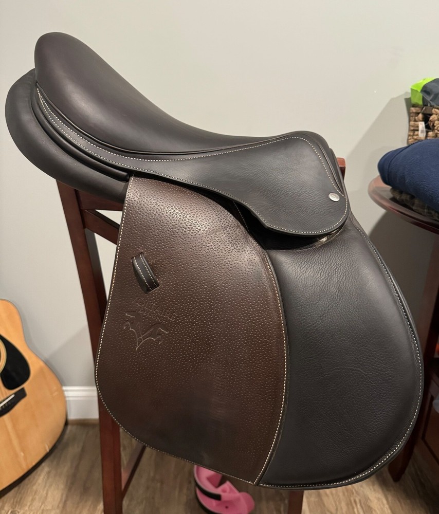 size 17 voltaire Palm Beach, 2023 model, great condition