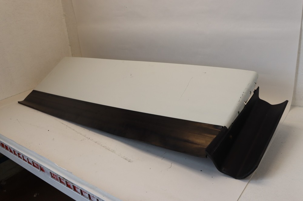 08-17 FREIGHTLINER CASCADIA REAR LEFT LOWER CAB EXTENDER FAIRING PANEL OEM