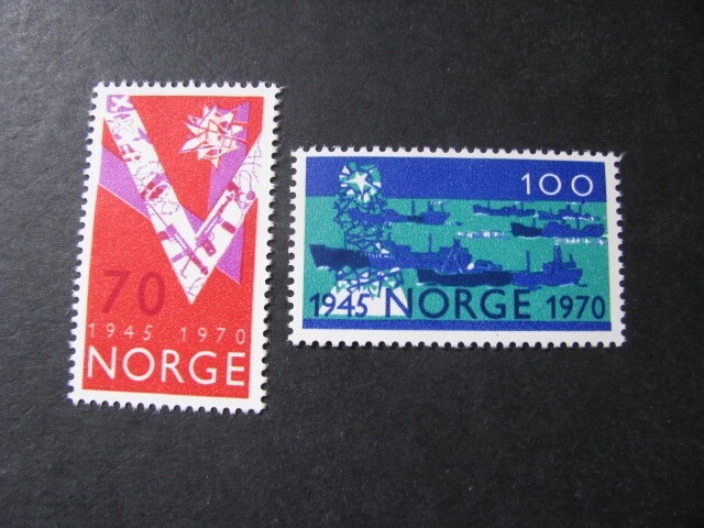 Norway Stamp Set Scott # 555-556 Never Hinged Unused