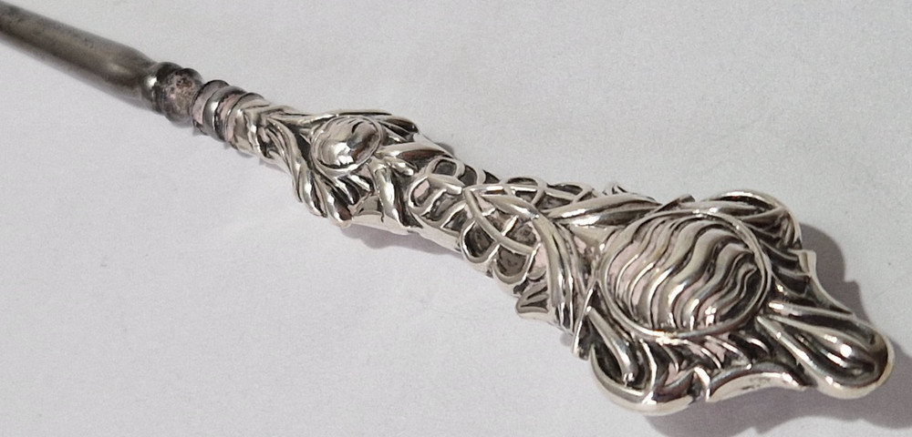 ANTIQUE SILVER DRESSING AID - BOOT BUTTON HOOK 7" RARE PATTERN