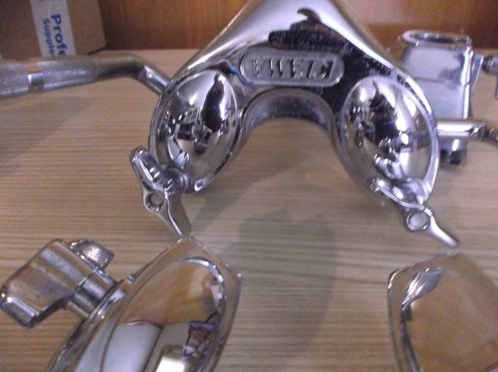 Tama Tom Assembly 2 tom Brackets Bass Drum Bracket tom tree