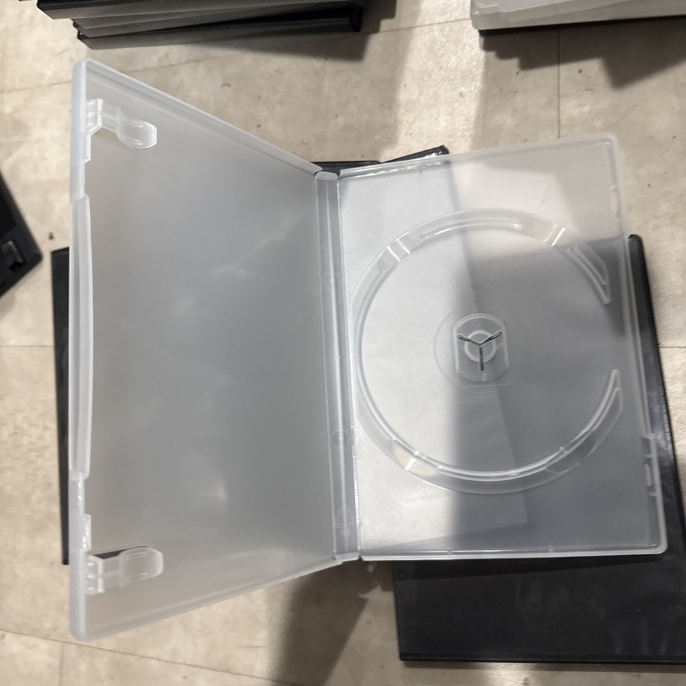 Lot of 32 New Empty DVD, disc, cd Cases, Plastic