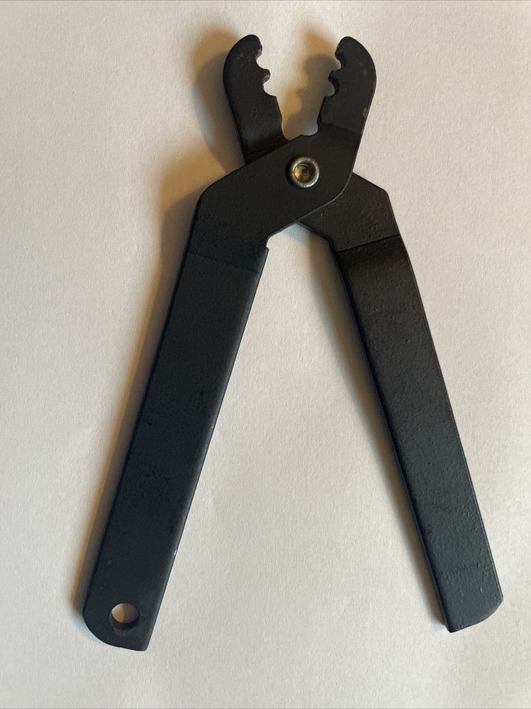 Saunders Archery Nocking Pliers