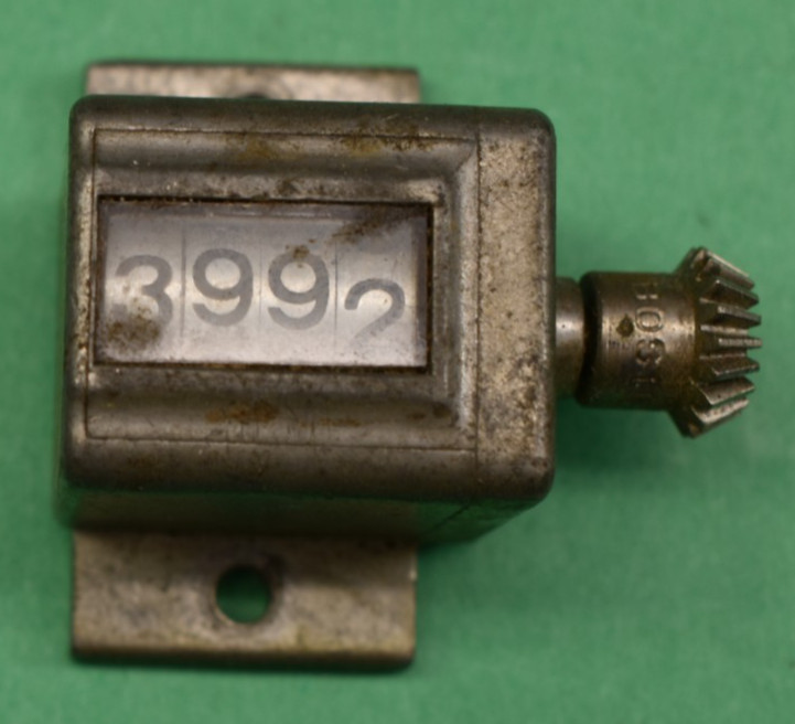 Vintage 4 Digit VEEDER Mechanical Turn Counter