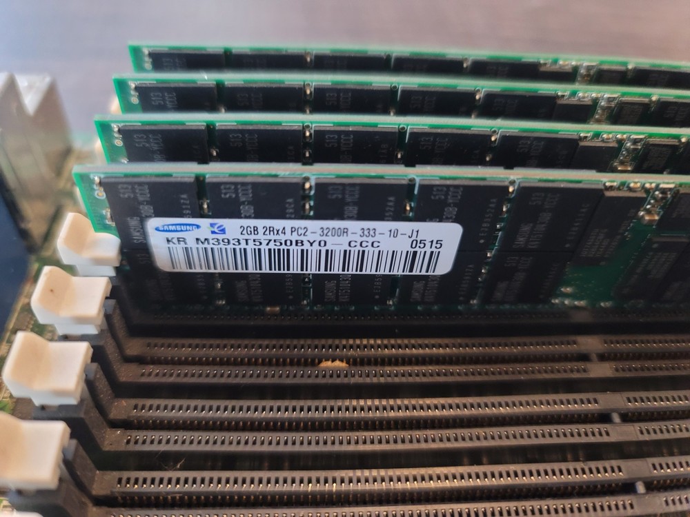 INTEL SERVER BOARD SE7520BD2 BUNDLE 2 x 2.8GHs 2800DP XEON PROCESSORS 8GB RAM