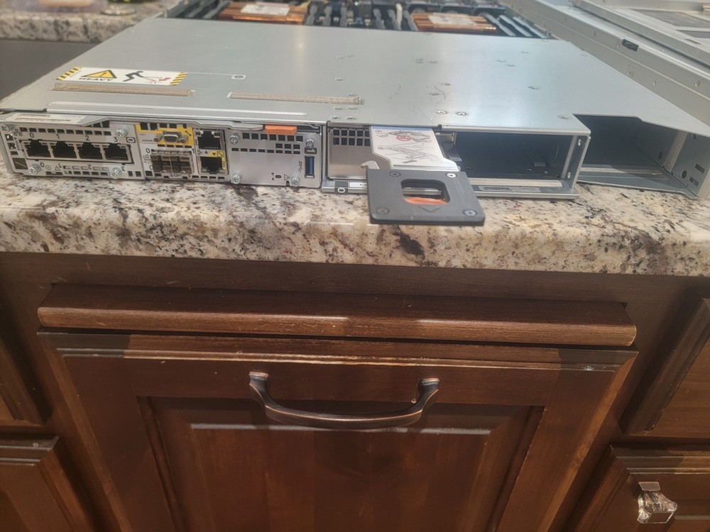 Dell EMC Unity XT 480F 25x 2.5" SFF Storage Array with I/O Modules