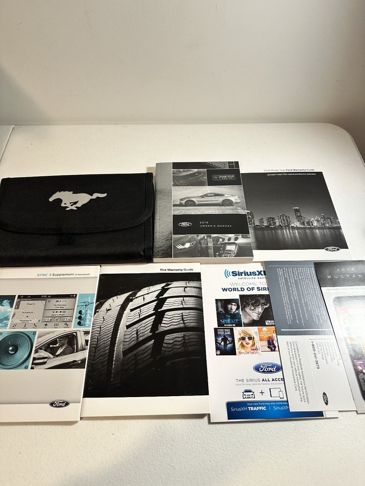 2016 Ford Mustang Owner's Manual Set