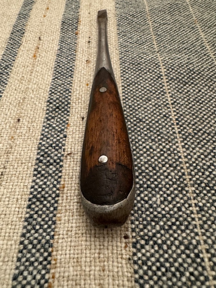Perfect Handle Old Split Wood Screwdriver - Small - Unmarked Old