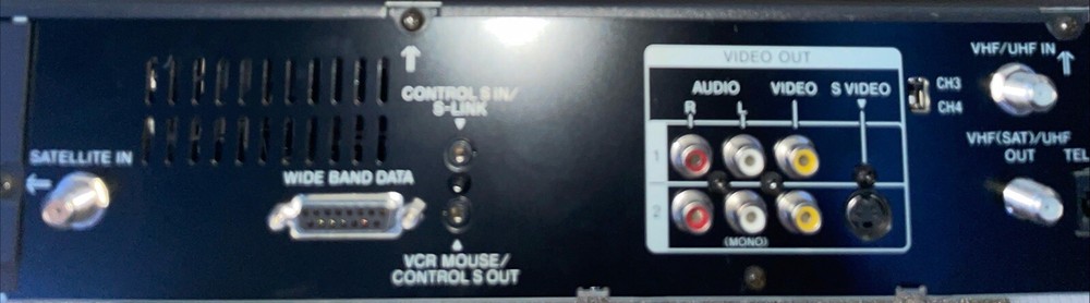 Sony SAT-B2 DIRECTV Direct TV Digital Satellite Reciever Decoder Unit Television