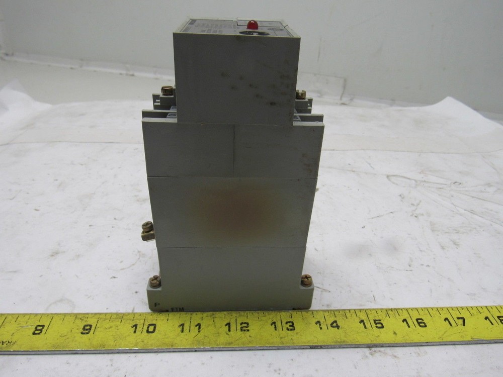 A-B Allen Bradley 700-RTC2010OU24 Ser. A Solid State Adjustable Timing Relay