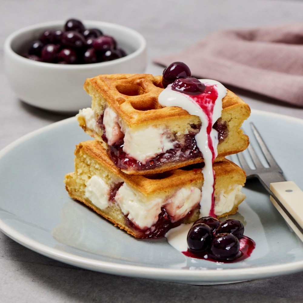 Curtis Stone 2-pack 5" Stuffed Waffle Makers with Recipes & Gift Boxes Open Box