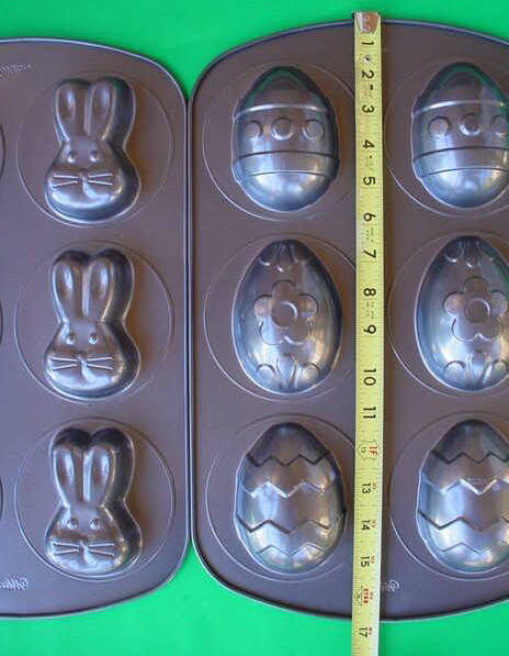 WILTON EASTER BUNNY Rabbit EGG Cake Pan Mold