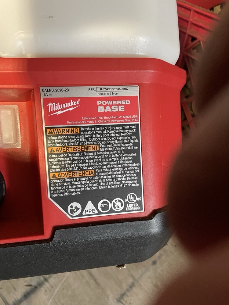 Milwaukee Backpack Sprayer Powered Base Battery Outdoor 2820-20