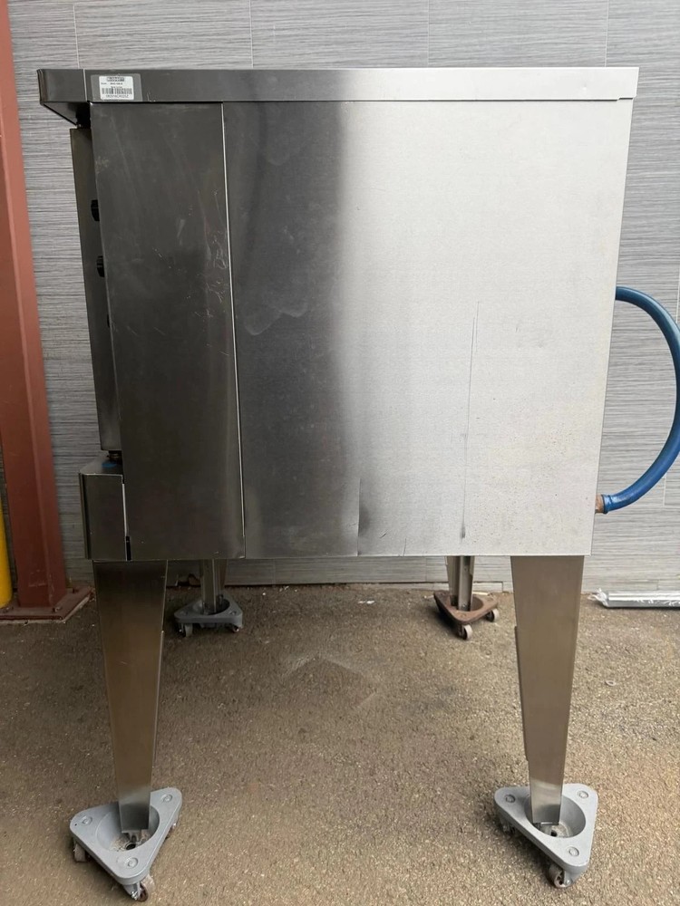 Pre-owned Blodgett SHO-100-G Convection Oven