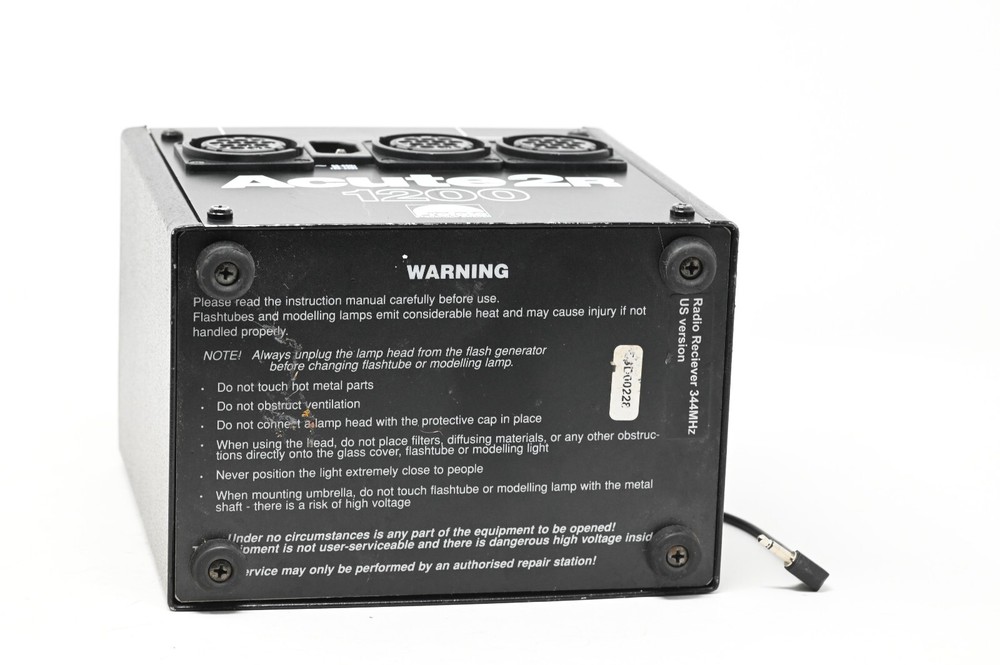 Profoto Acute2R 1200 Generator w/ Sync cable - (#30)