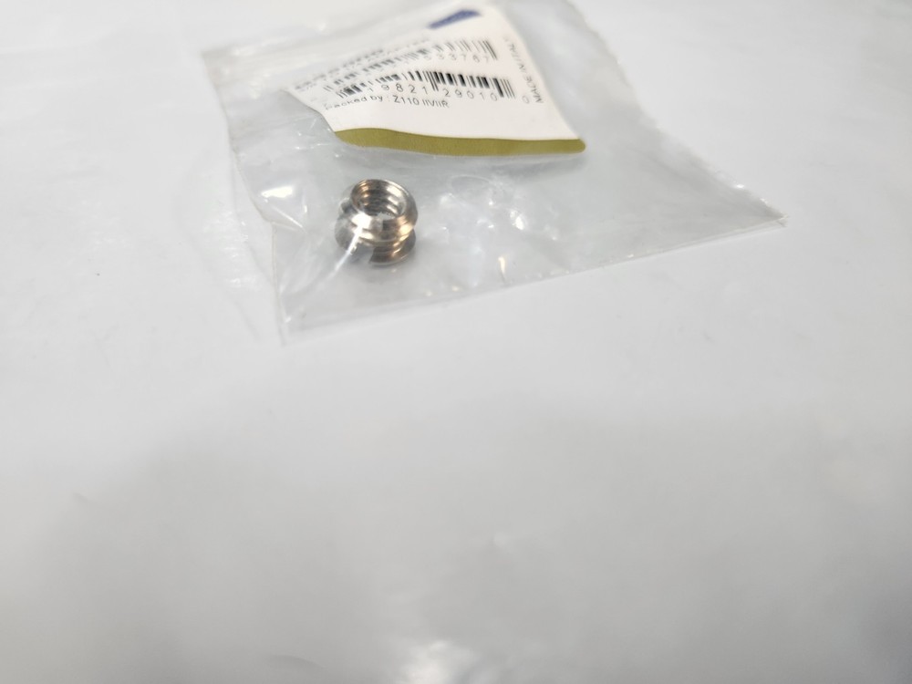 Gitzo GS5000 3/8" to 1/4-20" Reducer Adapter