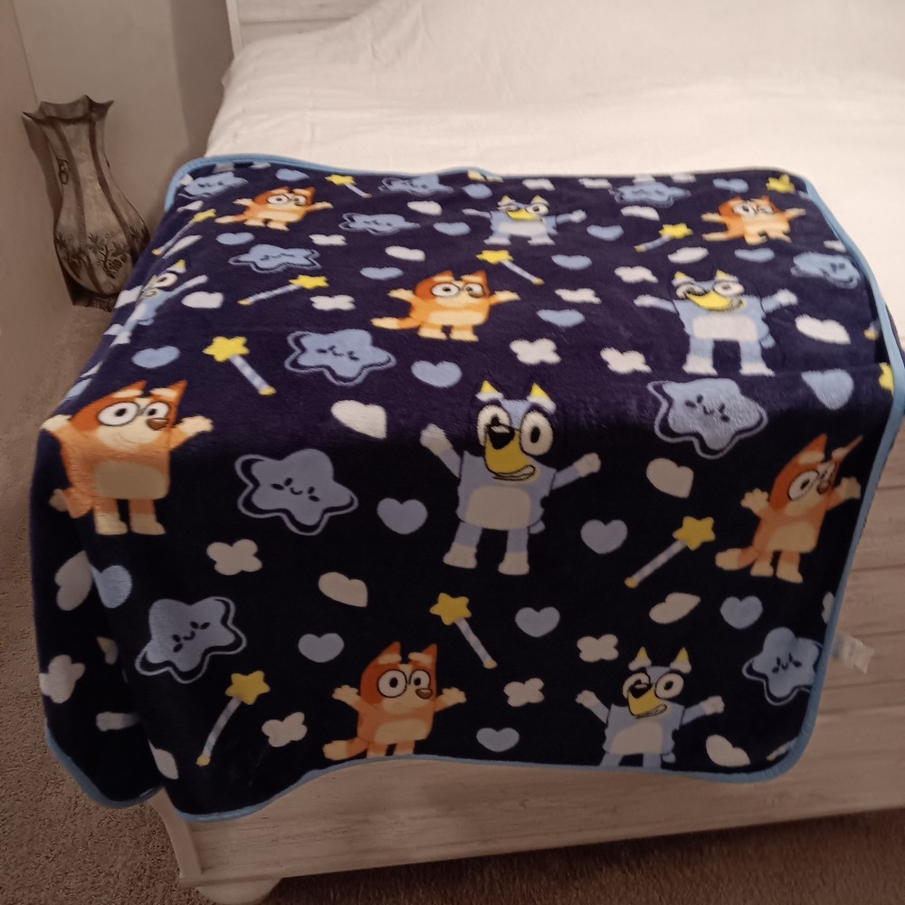 Bluey 40/ 50 In. Throw Blanket