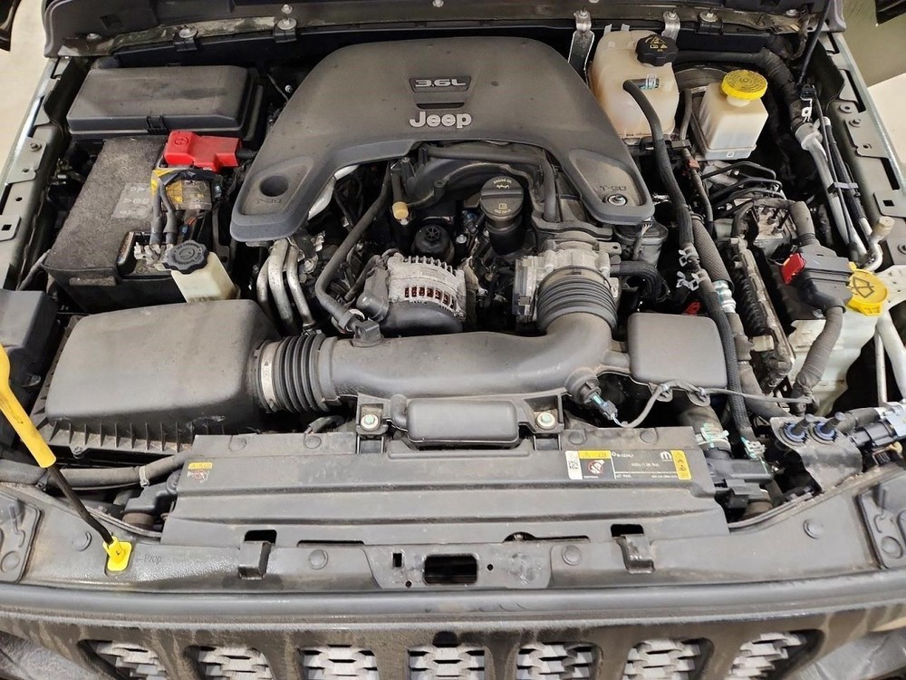 GLADIATOR 2021 Glove Box 2125827