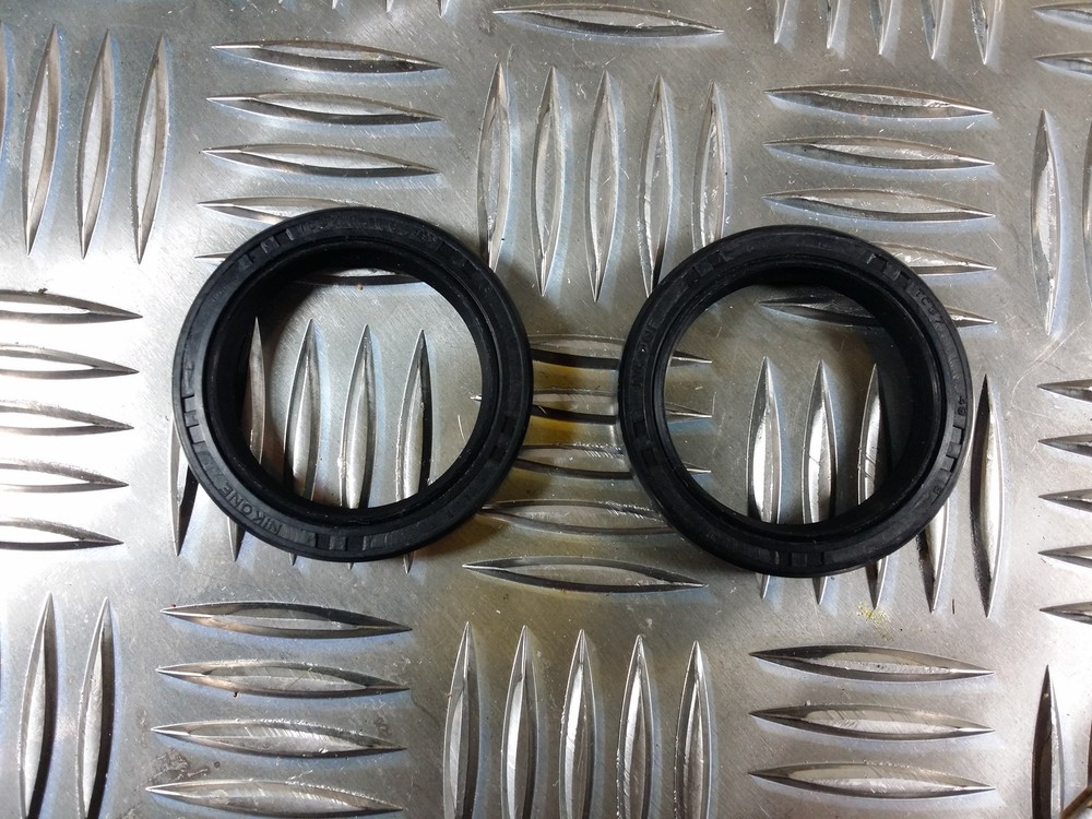 Pair Fork Oil Seals For Yamaha TT-R 110 E 2011