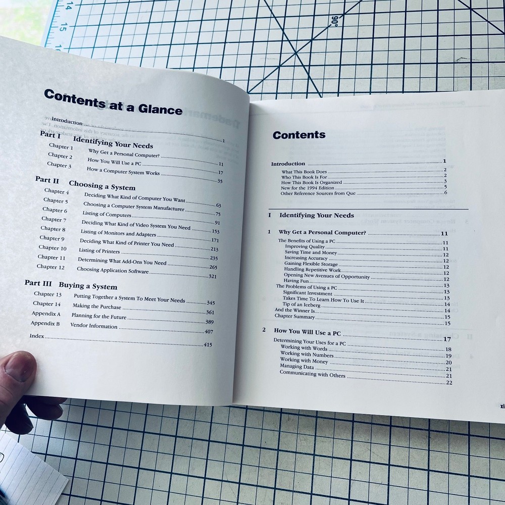 Que's 1994 Computer Hardware Buyer's Guide Book IBM Mac Vintage PC Computing