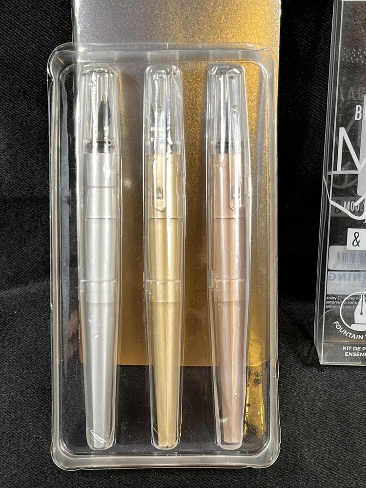 Modern Script Fountan Pen & Journal - 4 Piece Set New Open Box