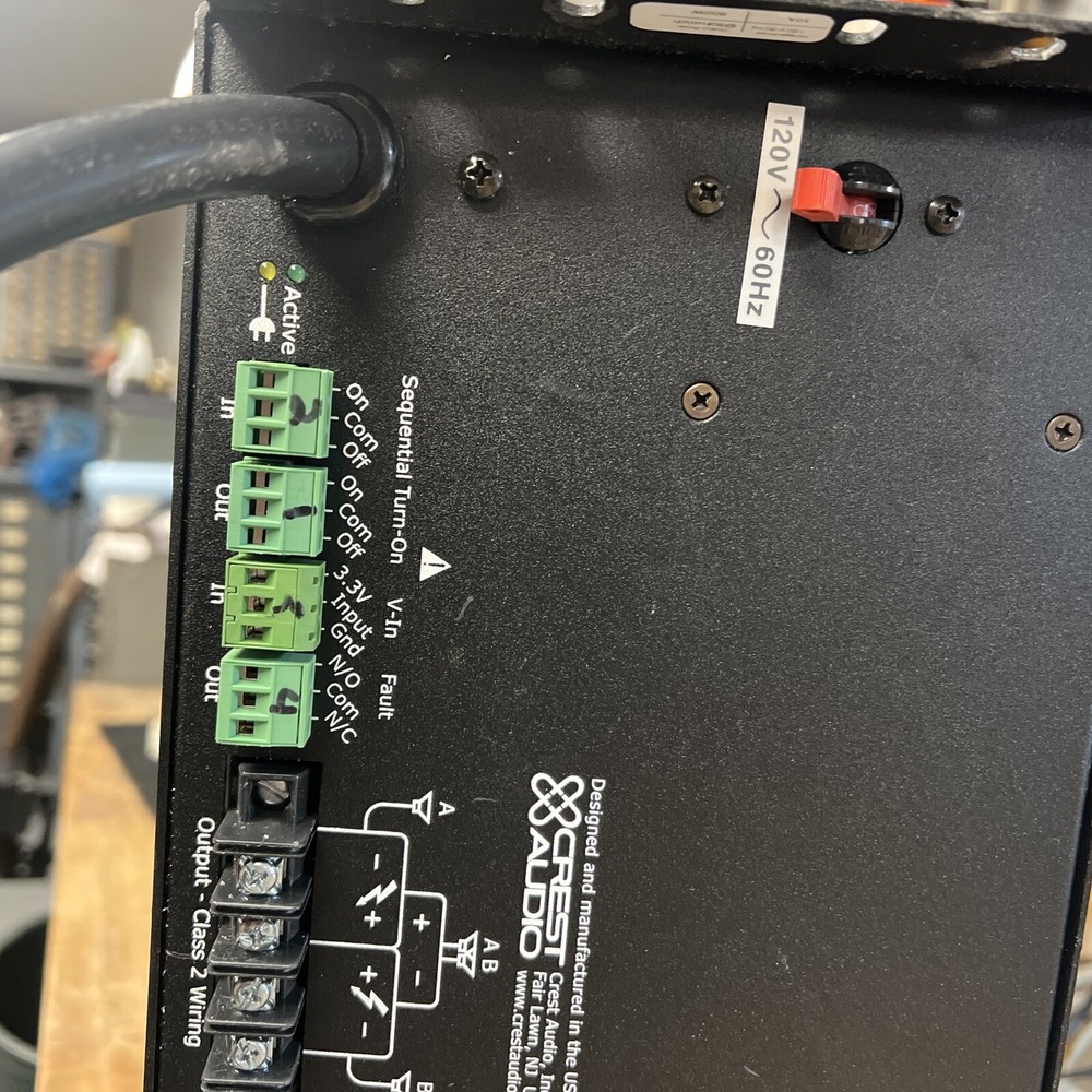 Crest Audio CKi 1600S Professional Installation Amplifier