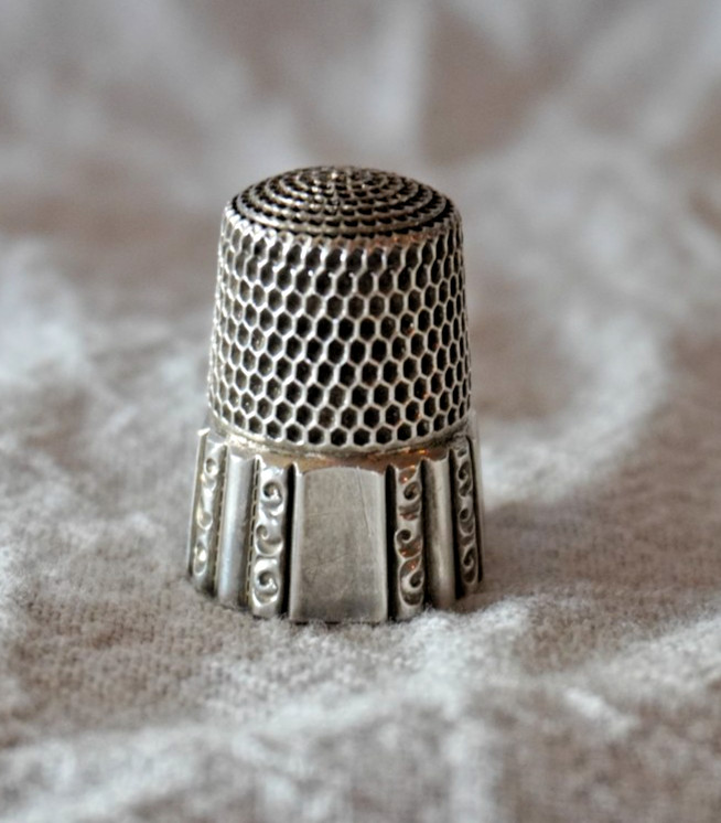 Antique Simons Sterling Silver Thimble - S Shield Hallmark, Size 10