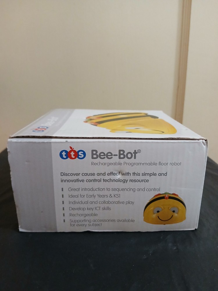 Bee-Bot Programmable Toy Robot Educational STEM Rechargeable Coding Toy IT10380