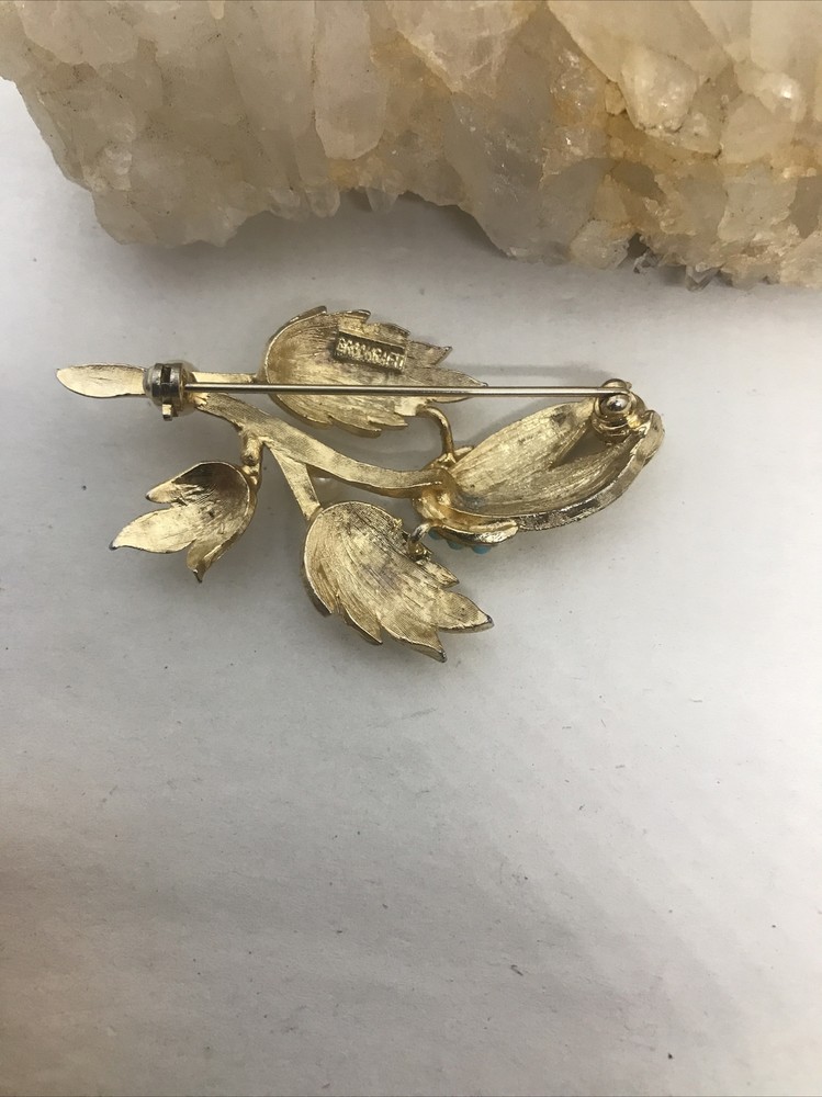 Vintage Brookraft Leaf Accent Brooch