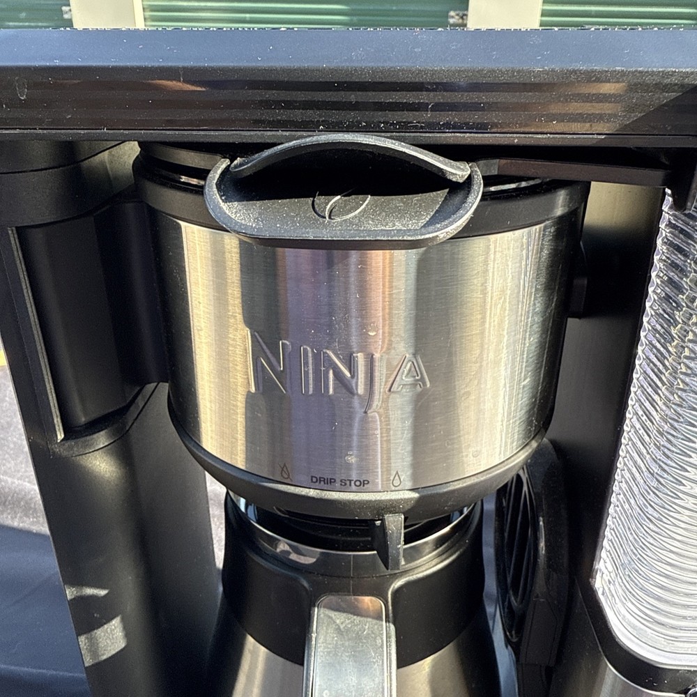 Ninja CM305 Hot & Iced 10-Cup Coffee Maker