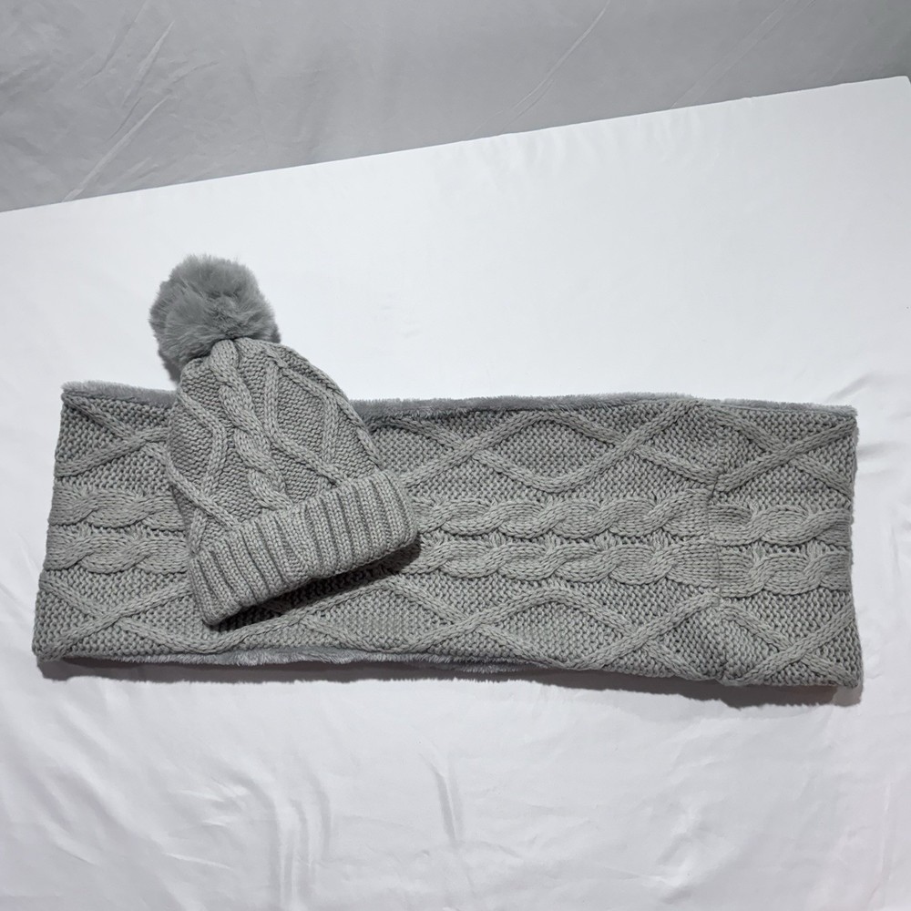 UGG Cable Knit Beanie & Infinity Scarf Set Light Gray / Light Taupe