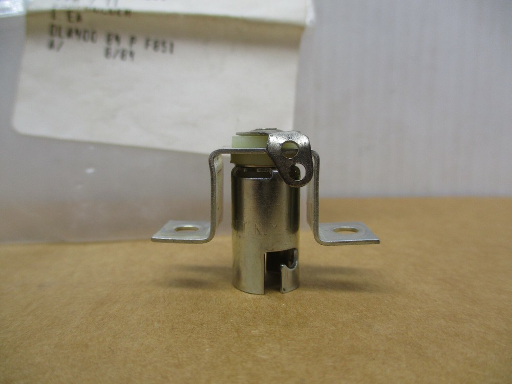 Base Lamp Holder LAMPHOLDER 7 11