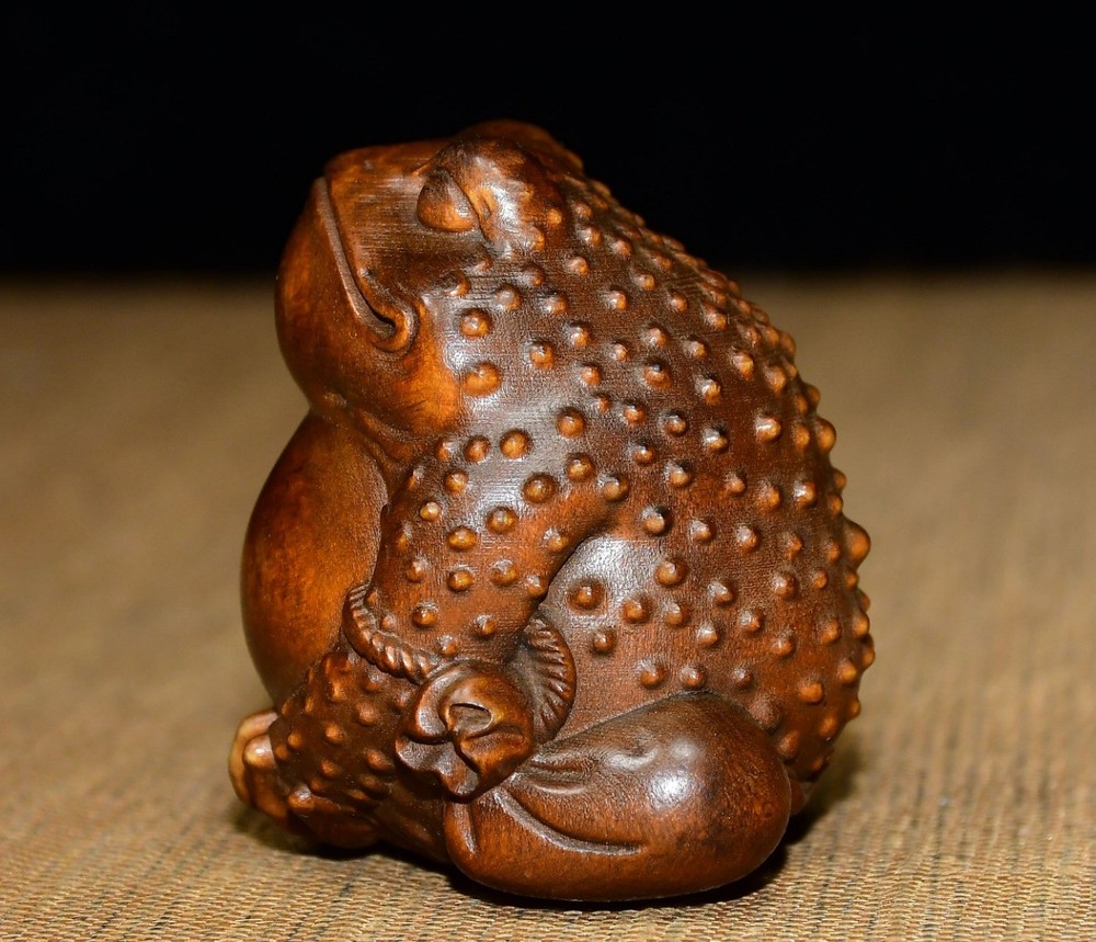 Premium Boxwood Golden Toad Ornament