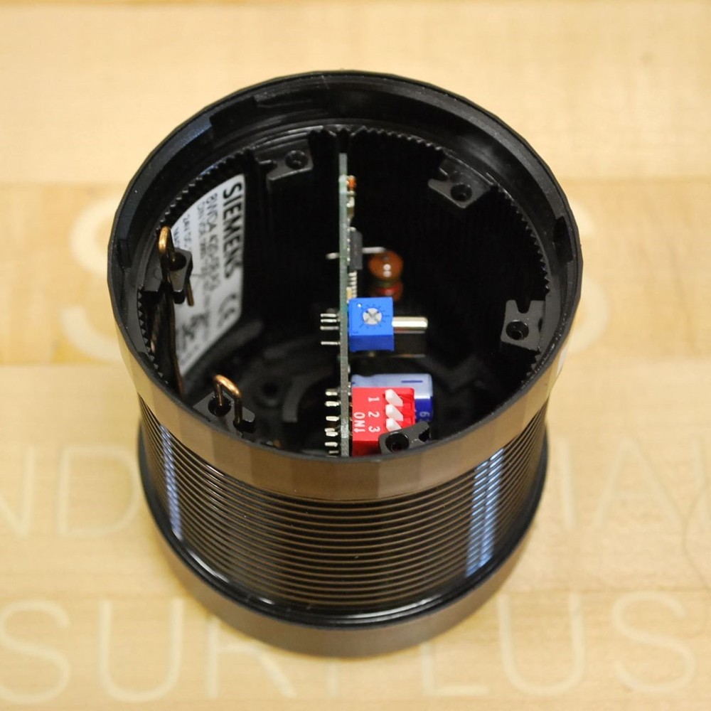 Siemens 8WD4 420-0EA2 Multi-Function Siren, 24VDC - USED