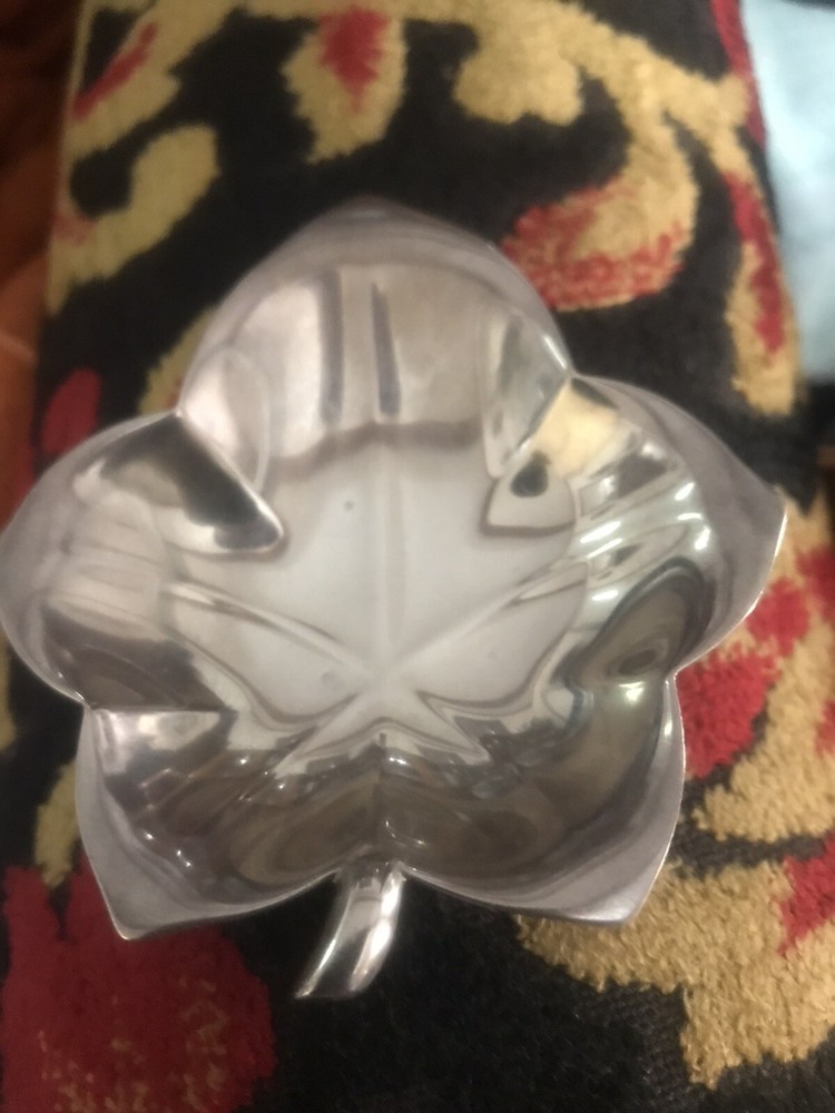 Tiffany & Co. Sterling Makers “22475 L” Maple/Grape Leaf Shape Nut Dish