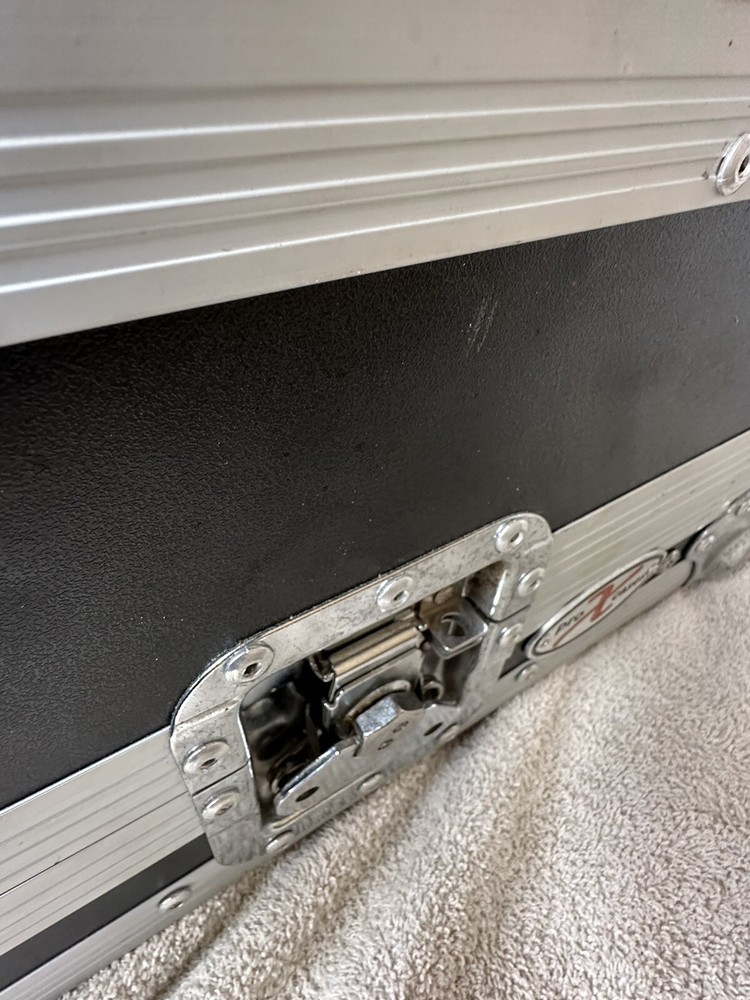 Numark Mixtrack Pro Standalone Streaming DJ Controller With Case