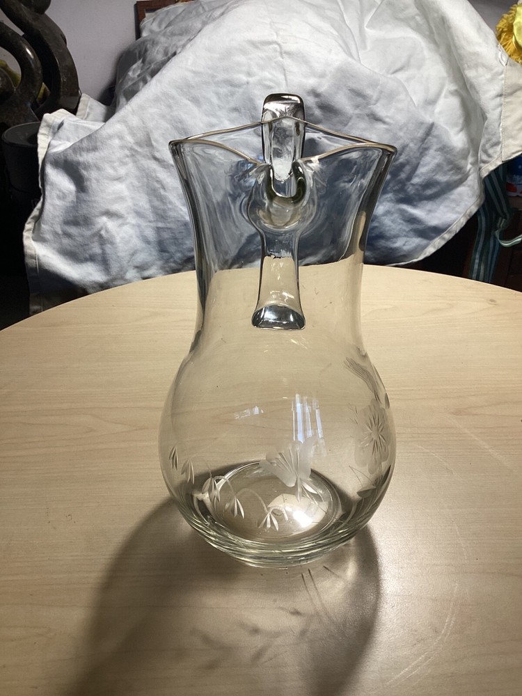 72 oz Heritage Flower Pattern Etched Glass Serving Pitcher