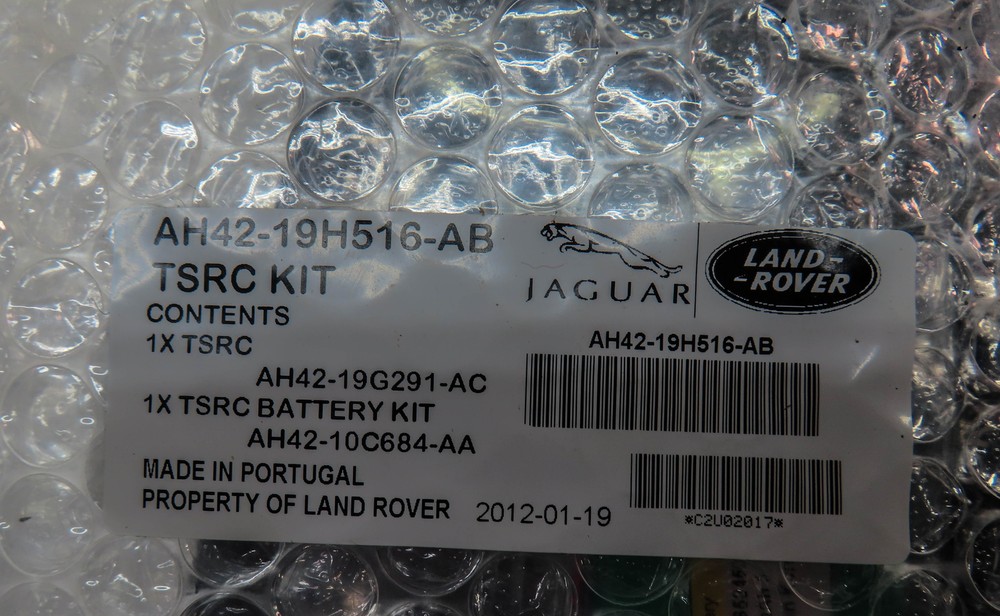 2012 RANGE ROVER (L322) REAR ENTERTAINMENT DVD LCD SCREEN REMOTE CONTROL