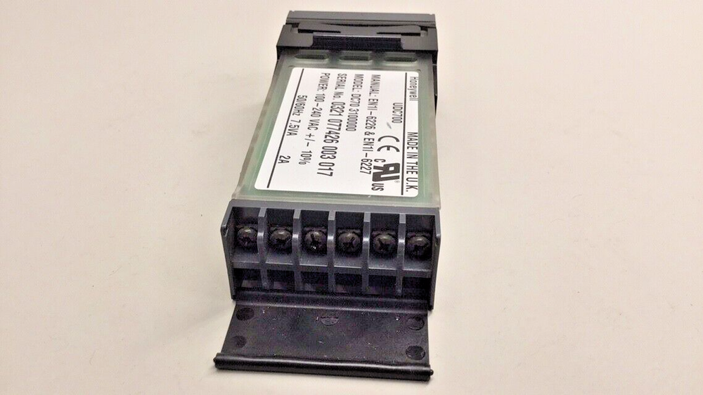 Honeywell DC70-3100000 Used Controller UDC700
